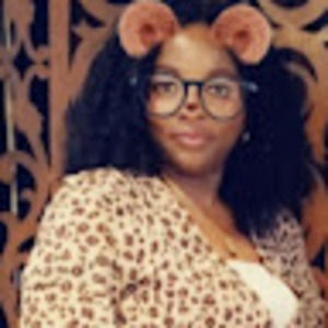 Meet your Posher, Cynthia